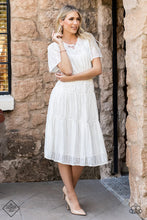 Load image into Gallery viewer, Glimpses of Malibu - April 2022 FF E005