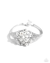 Load image into Gallery viewer, Royal Red Carpet - White bracelet A094