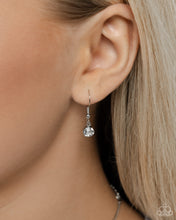 Load image into Gallery viewer, Socialite Status - Green necklace Box 8