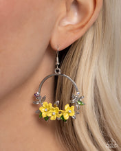 Load image into Gallery viewer, Fairy Freestyle - Yellow earring E021