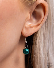 Load image into Gallery viewer, Settled Shimmer - Green necklace E069