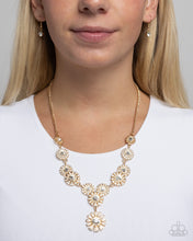 Load image into Gallery viewer, Sunburst Selfie - Gold necklace D041