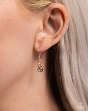 Load image into Gallery viewer, Perfectly Prim - Gold necklace D044