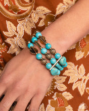 Load image into Gallery viewer, Coachella Confidence - Blue bracelet FASHION FIX JAN 2025 E039