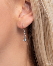 Load image into Gallery viewer, Hopeful Story - White necklace E028