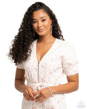 Load image into Gallery viewer, $16 SET: Courting Change - Red earring + matching bracelet E027