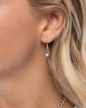 Load image into Gallery viewer, Solo Exhibition - Purple necklace A081