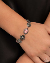 Load image into Gallery viewer, $16 SET: Vintage Story - Red + bracelet A081