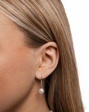 Load image into Gallery viewer, Coastal Cameo - Blue necklace A002