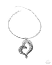 Load image into Gallery viewer, Concentric Courtship - Silver necklace E060