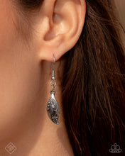 Load image into Gallery viewer, Moderate Merriment - Green necklace MARCH 2025 FF A055