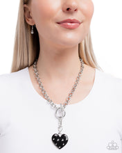 Load image into Gallery viewer, Romantic Range - Black necklace LR1