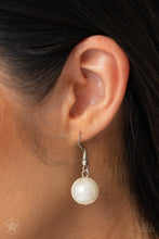 Load image into Gallery viewer, All The Trimmings - WHITE NECKLACE A040