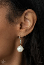 Load image into Gallery viewer, Designated Diva - White necklace E092