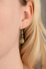 Load image into Gallery viewer, Crystal Couture - Green necklace B055