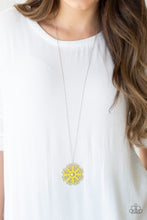 Load image into Gallery viewer, Spin Your PINWHEELS - Yellow necklace 516