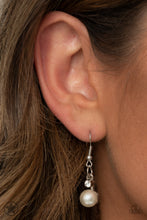 Load image into Gallery viewer, Love Story - white necklace 557