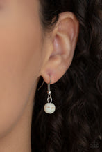 Load image into Gallery viewer, Sandstone Oasis - White necklace 894