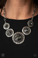 Load image into Gallery viewer, Global Glamour - silver necklace 526