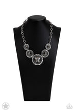 Load image into Gallery viewer, Global Glamour - silver necklace 526