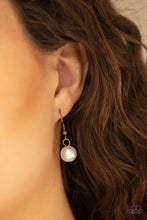 Load image into Gallery viewer, Uptown Pearls - brass necklace 851