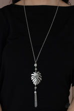Load image into Gallery viewer, Palm Promenade - Silver necklace B084