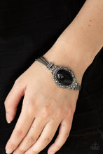 Load image into Gallery viewer, Top-Notch Drama - Black bracelet 2121