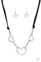 Load image into Gallery viewer, Fashionable Flirt - Black necklace A039