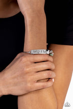 Load image into Gallery viewer, Fearless Fashionista - Pink bracelet E008