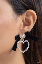 Load image into Gallery viewer, BOW and Then - Gold earring D031