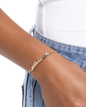 Load image into Gallery viewer, Belle Backdrop - Gold Bracelet F008
