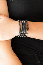Load image into Gallery viewer, Seize The Sass - Black snap urban bracelet C028
