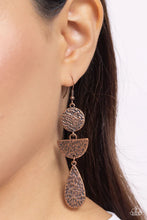 Load image into Gallery viewer, Artisanal Allure - Copper earring D078
