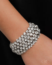 Load image into Gallery viewer, Playing With Fire ZI bracelet EMPIRE LOP EXCLUSIVE E070
