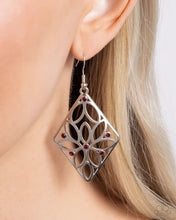 Load image into Gallery viewer, Pumped Up Posies Red earring D021
