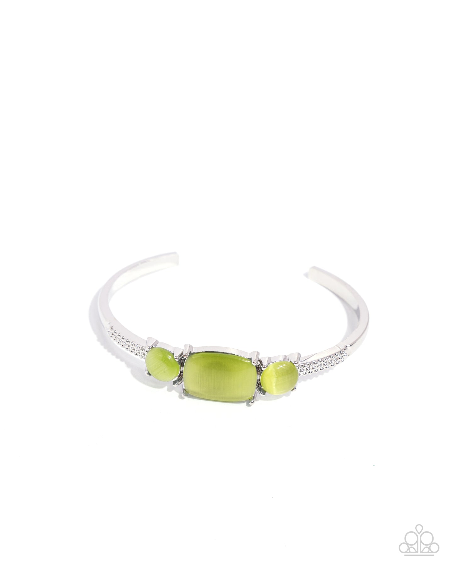 Tranquil Treasure - Green cuff bracelet E017