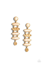 Load image into Gallery viewer, Rustic Reverie - Gold earring E015
