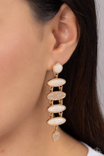 Load image into Gallery viewer, Rustic Reverie - Gold earring E015
