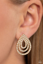 Load image into Gallery viewer, Red Carpet Reverie - Gold post earring D040
