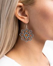 Load image into Gallery viewer, Garden of Love - Orange earring D015
