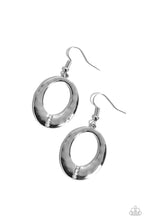 Load image into Gallery viewer, Center Stage Classic - White earring D021
