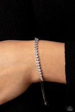 Load image into Gallery viewer, Dynamic Diamonds - White bracelet C031
