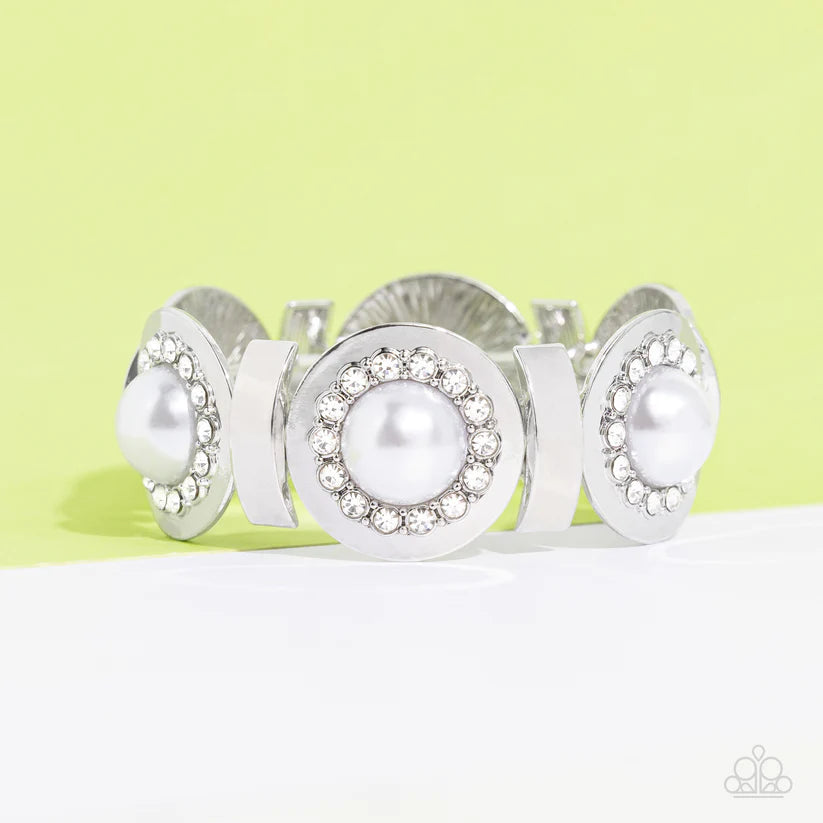 Summer Serenade - White bracelet June 2023 LOP D046