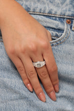 Load image into Gallery viewer, Monogram Memento - Silver - M ring A014
