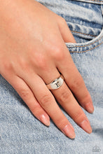 Load image into Gallery viewer, Monogram Memento - Silver - R ring A014
