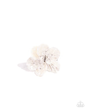 Load image into Gallery viewer, Petal Pact - White ring D010
