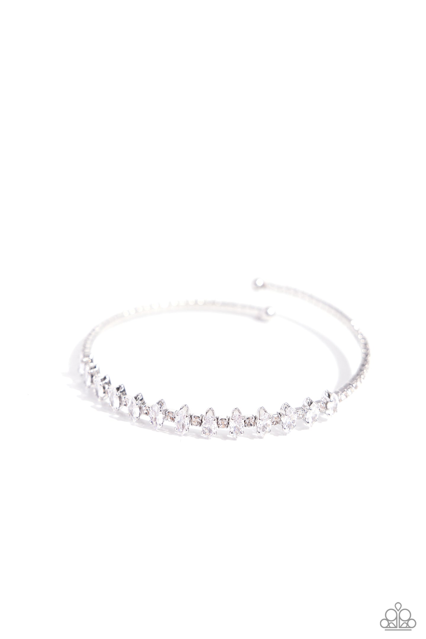 Dandy Dancer - White coil bracelet E021