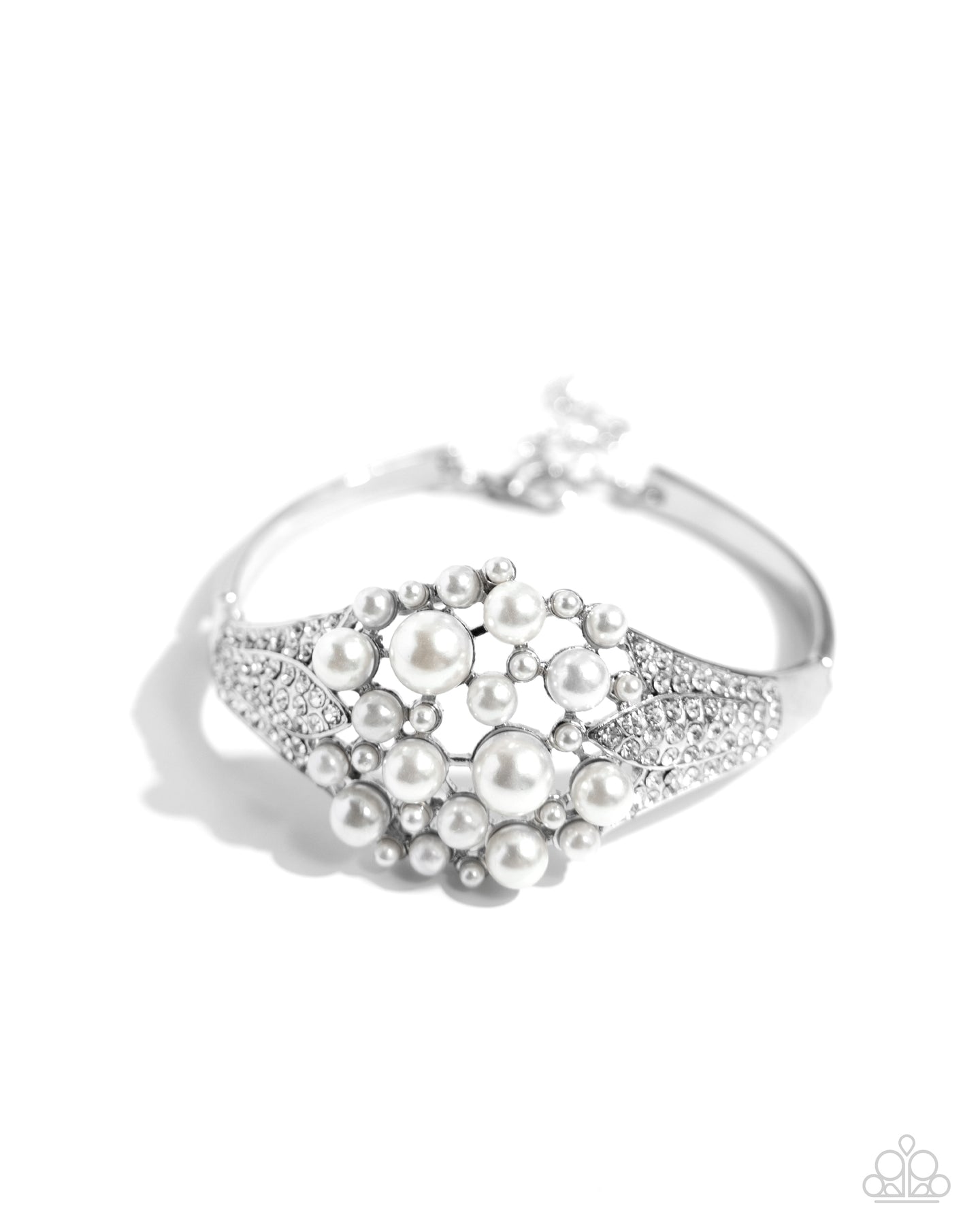 Royal Red Carpet - White bracelet A094