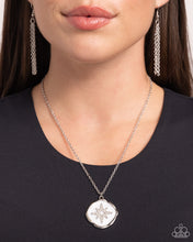 Load image into Gallery viewer, Soaring Stars - White necklace A014
