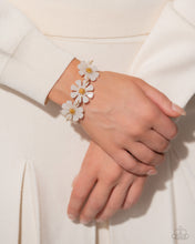 Load image into Gallery viewer, Poppin Pastel - White bracelet B054
